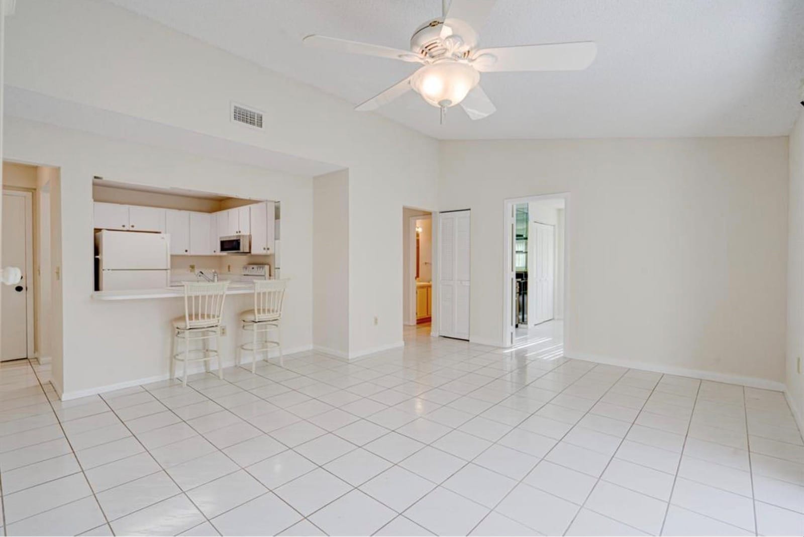 811 SE 4th Avenue 205C — photo 3