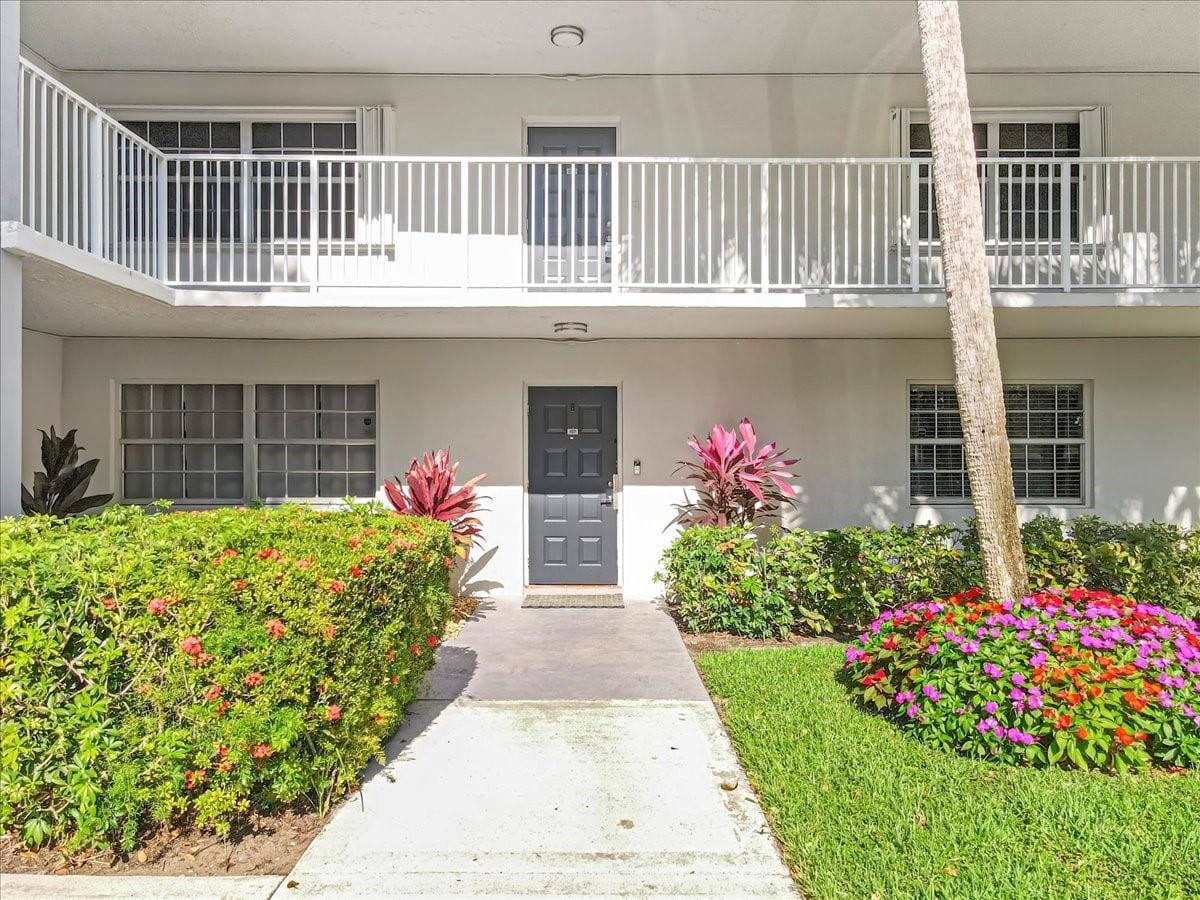 4261 W Palm Aire Drive 107 — photo 3