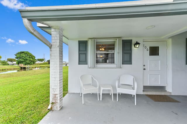 200 Leisure Lake Circle 106, Boynton Beach, FL 33426