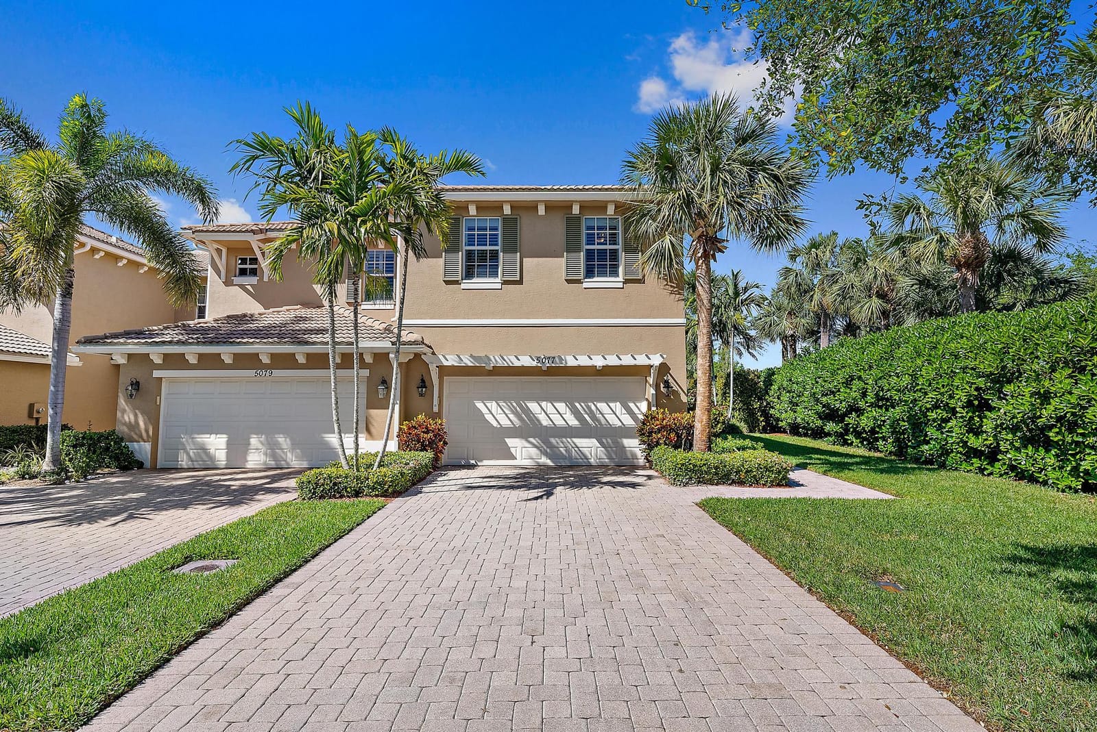 5077 Dulce Court, Palm Beach Gardens, FL 33418