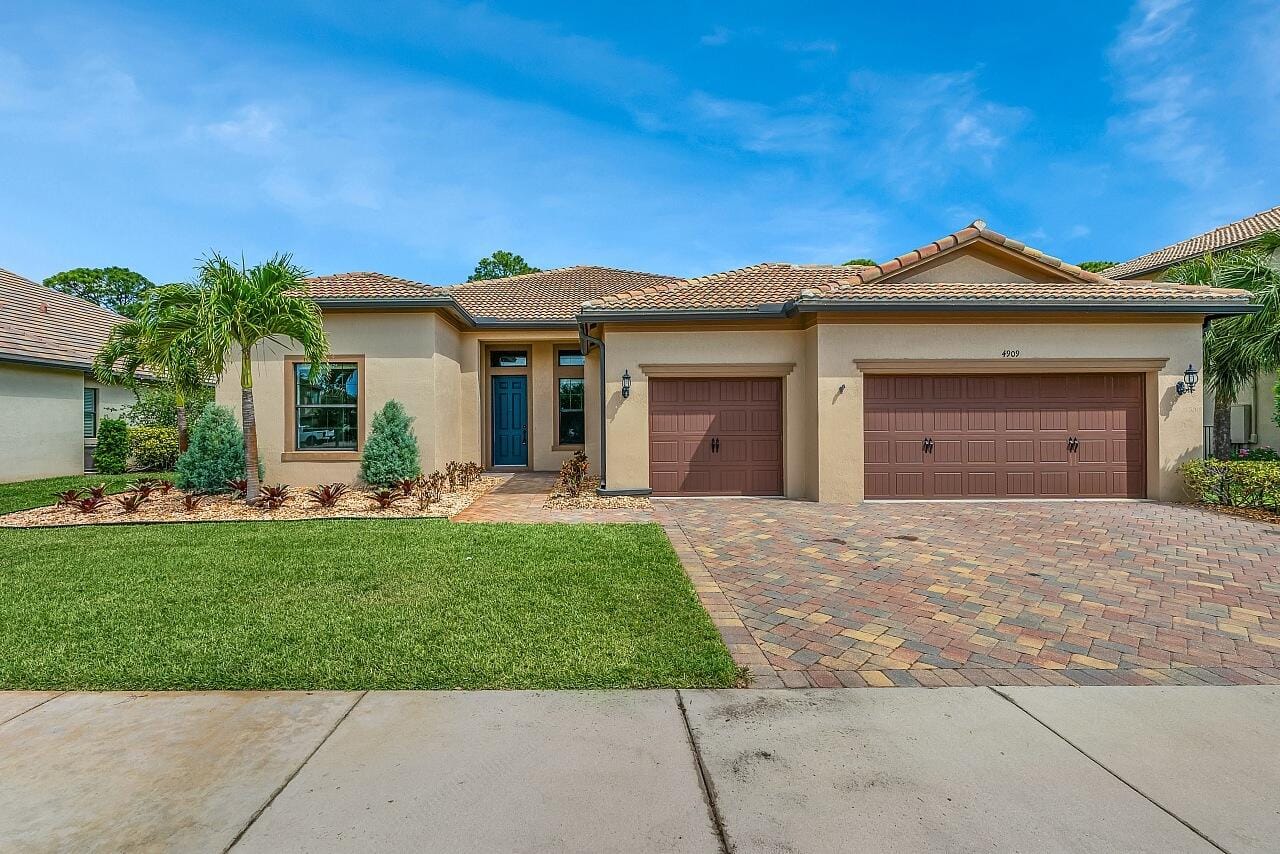 4909 SW Gossamer Circle, Palm City, FL 34990 photo 2