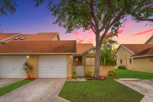 706 Maplewood Drive, Greenacres, FL 33415