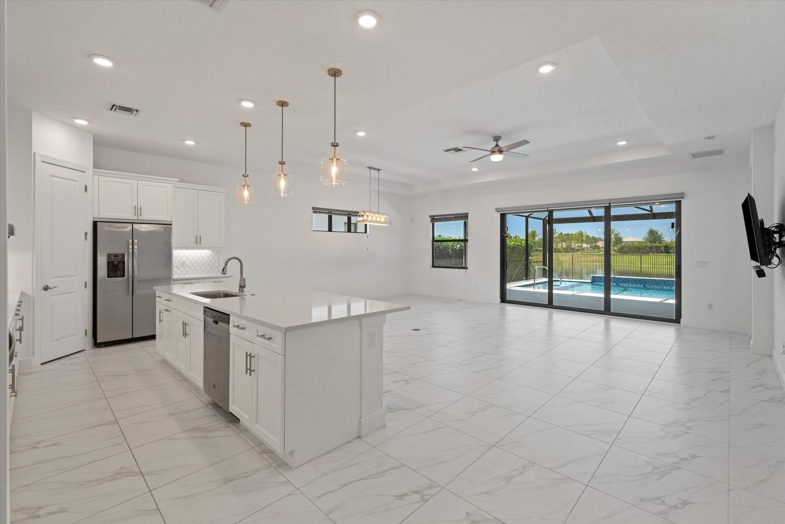 5676 Saint Armands Way — photo 11
