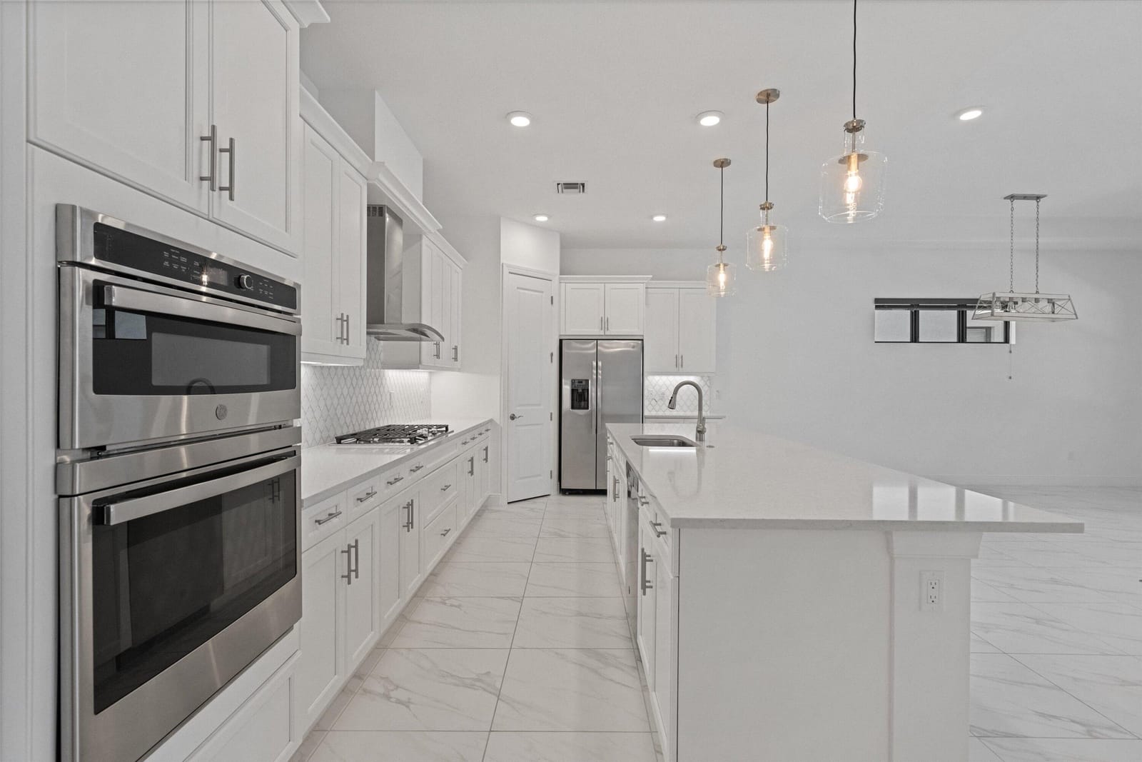 5676 Saint Armands Way — photo 12