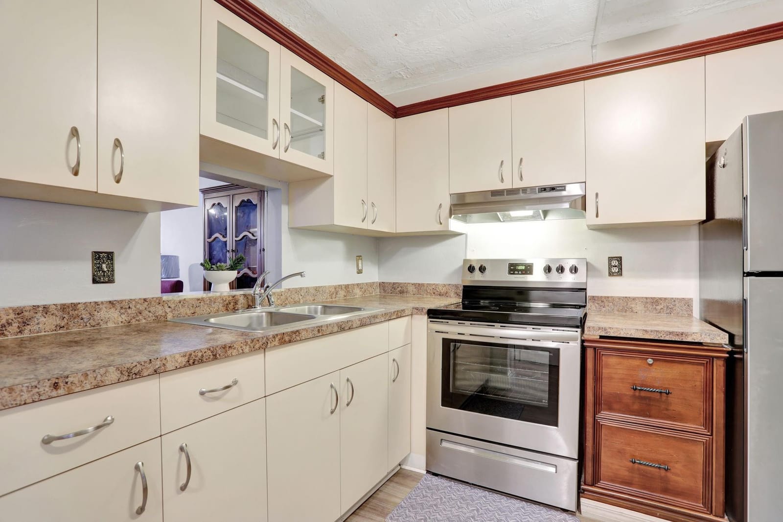 2801 Somerset Drive 112 — photo 3