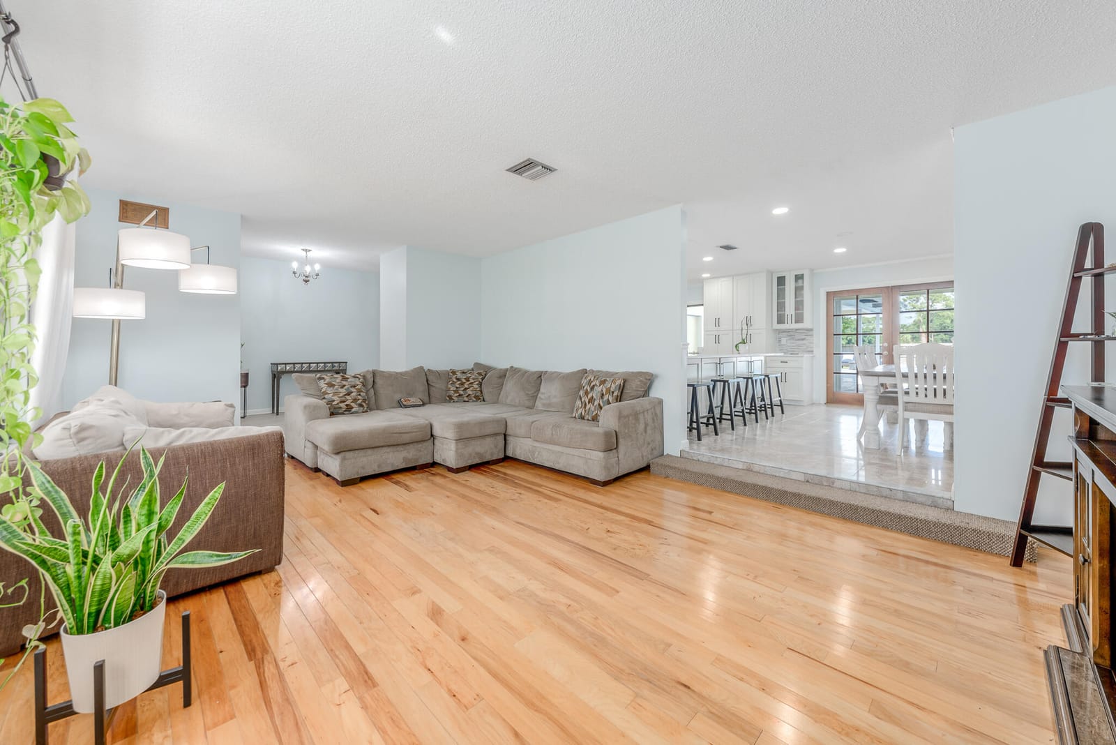 1743 NW Spruce Ridge Drive — photo 3