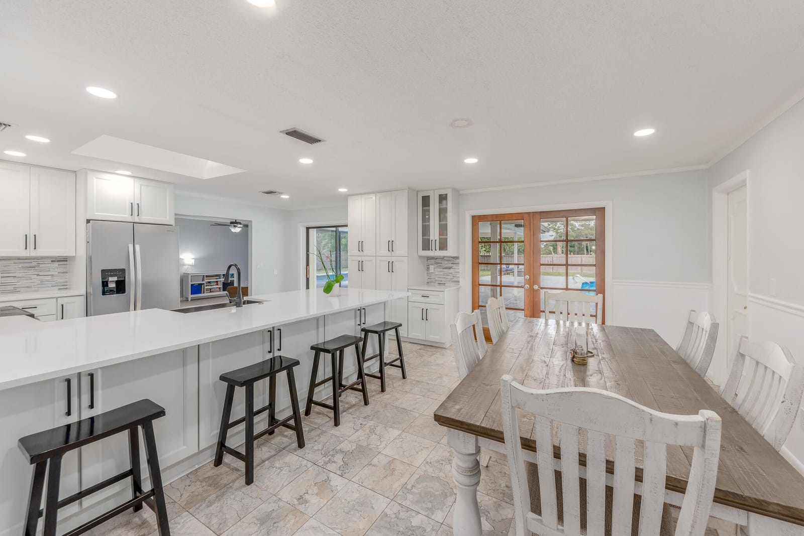 1743 NW Spruce Ridge Drive — photo 7