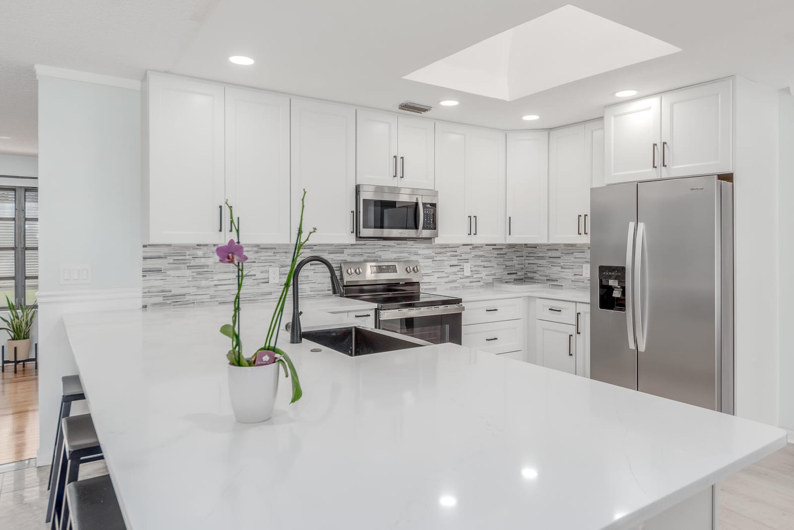 1743 NW Spruce Ridge Drive — photo 8