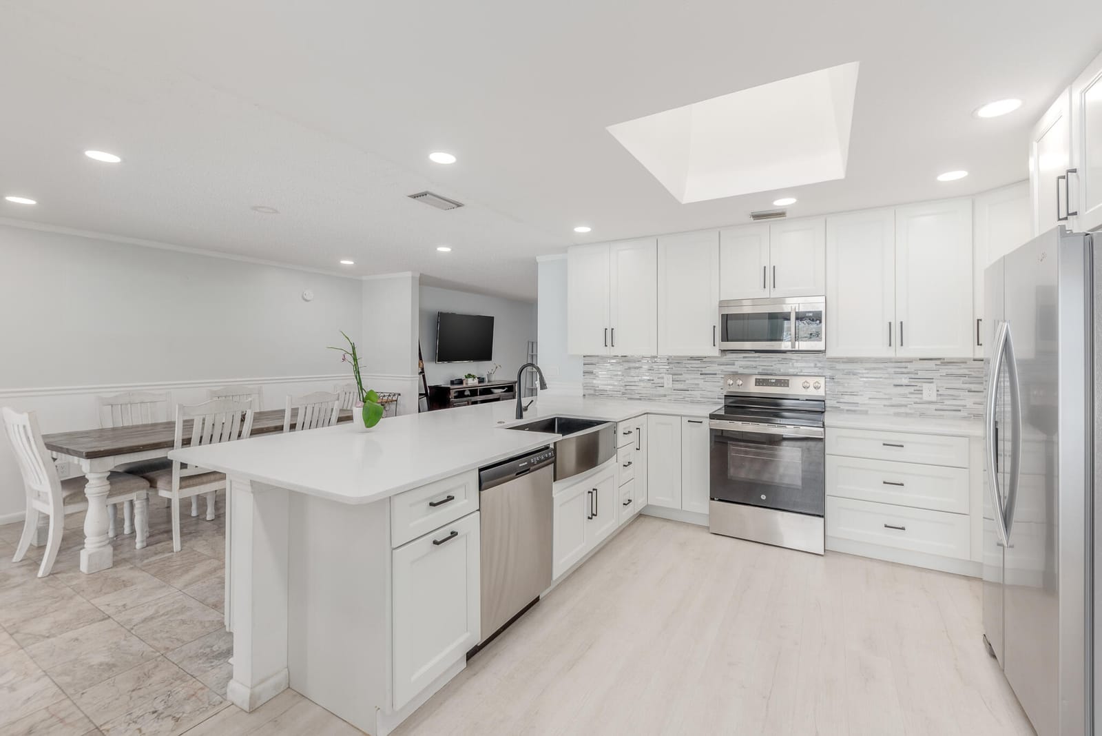 1743 NW Spruce Ridge Drive — photo 9