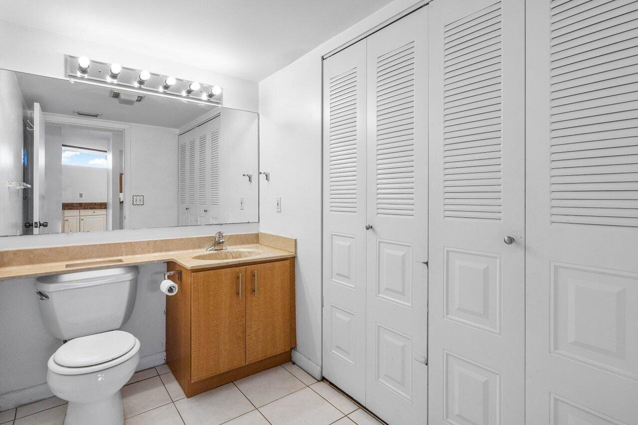 8352 Trent Court #B, Boca Raton, FL 33433 photo 16