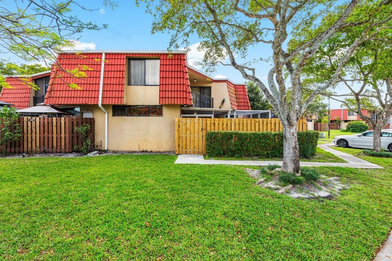 8352 Trent Court #B, Boca Raton, FL 33433 photo 3