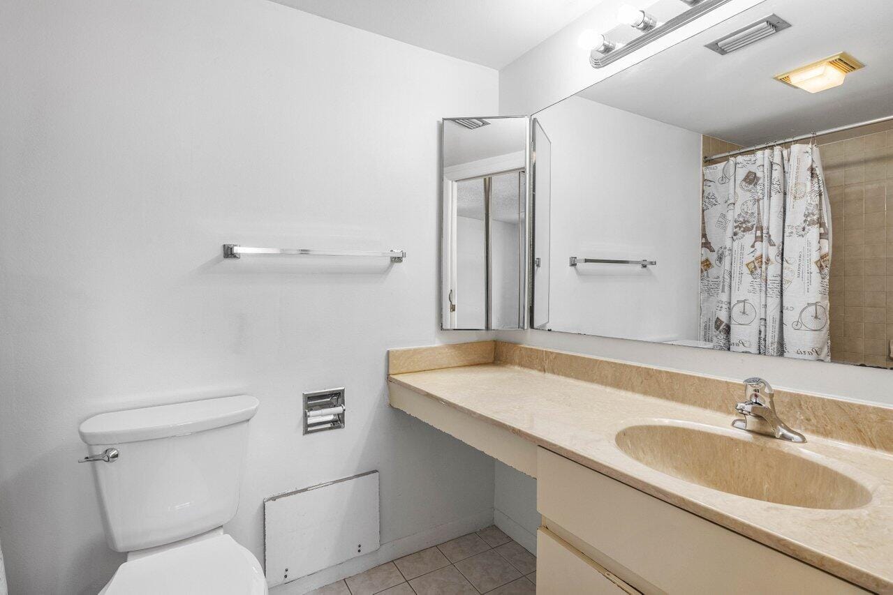 8352 Trent Court #B, Boca Raton, FL 33433 photo 24