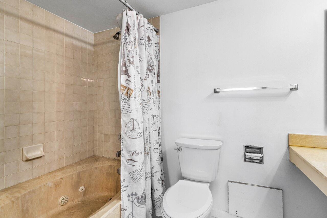 8352 Trent Court #B, Boca Raton, FL 33433 photo 25