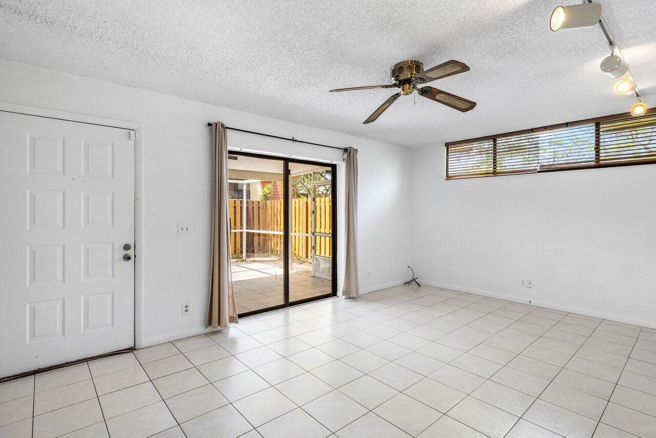 8352 Trent Court #B, Boca Raton, FL 33433 photo 7