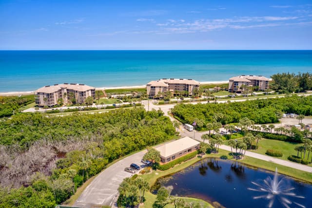 2571 NE Ocean Boulevard 10-405, sold in Sandpebble, Stuart, FL
