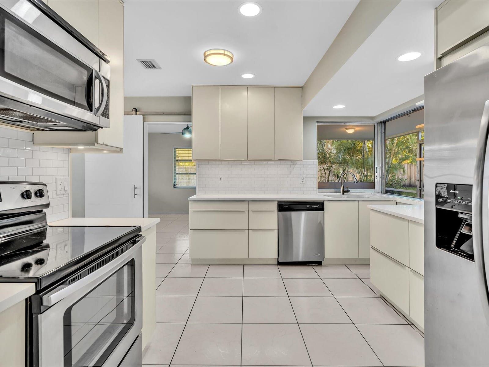 2710 SW 6th Street SW — photo 12