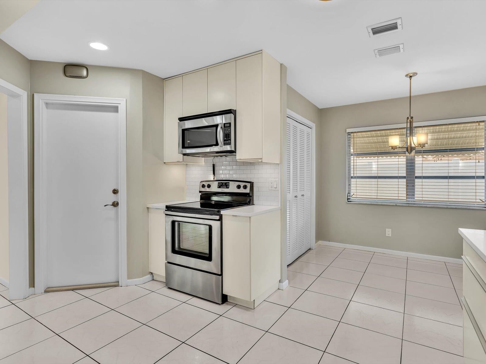 2710 SW 6th Street SW, Boynton Beach, FL 33435 photo 18