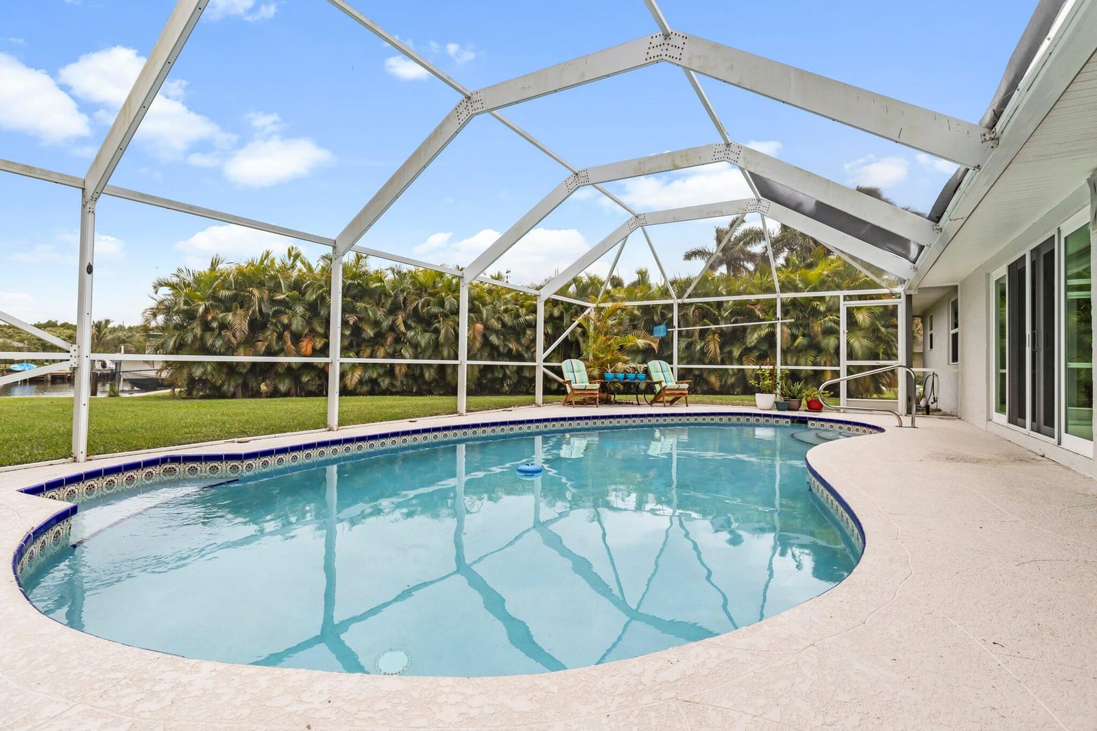 19 Sovereign Way — photo 4