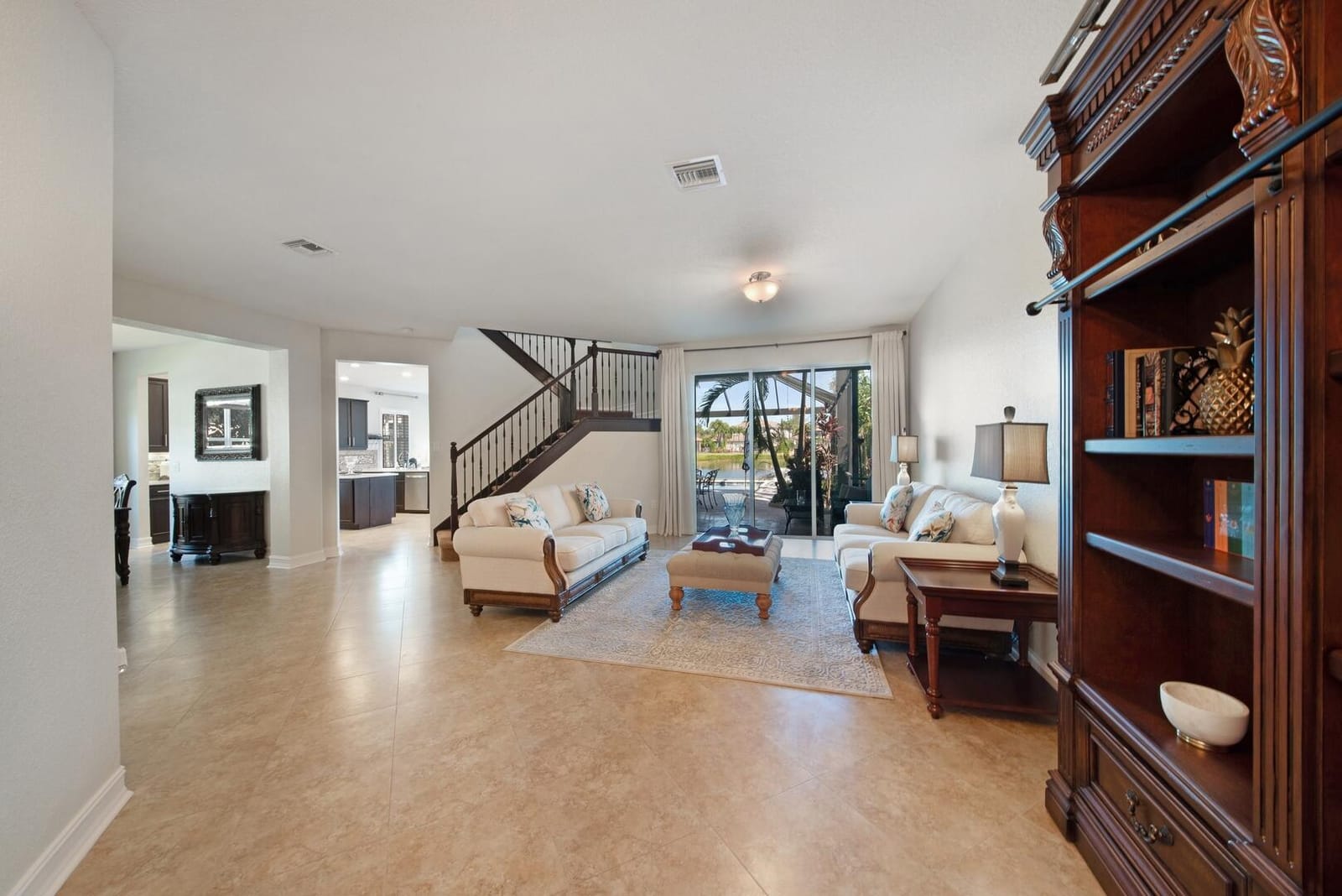 8472 Serena Creek Avenue — photo 6