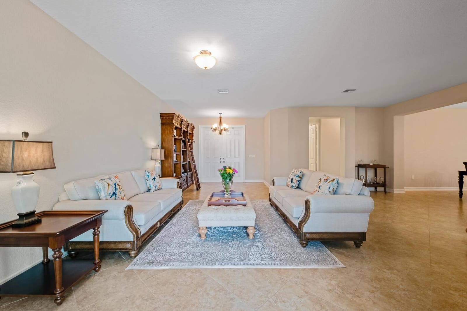 8472 Serena Creek Avenue — photo 9