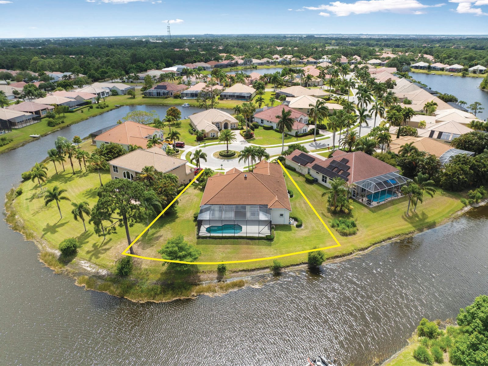 826 SW Marsh Harbor Bay, Port St. Lucie, FL 34986
