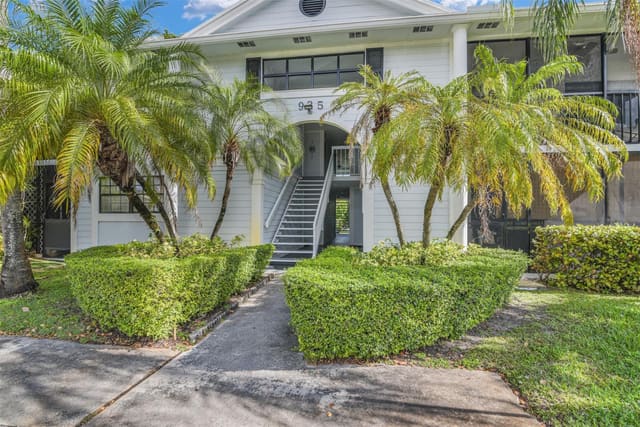 935 NE 199th Street 103-16, sold in California Club, Miami, FL