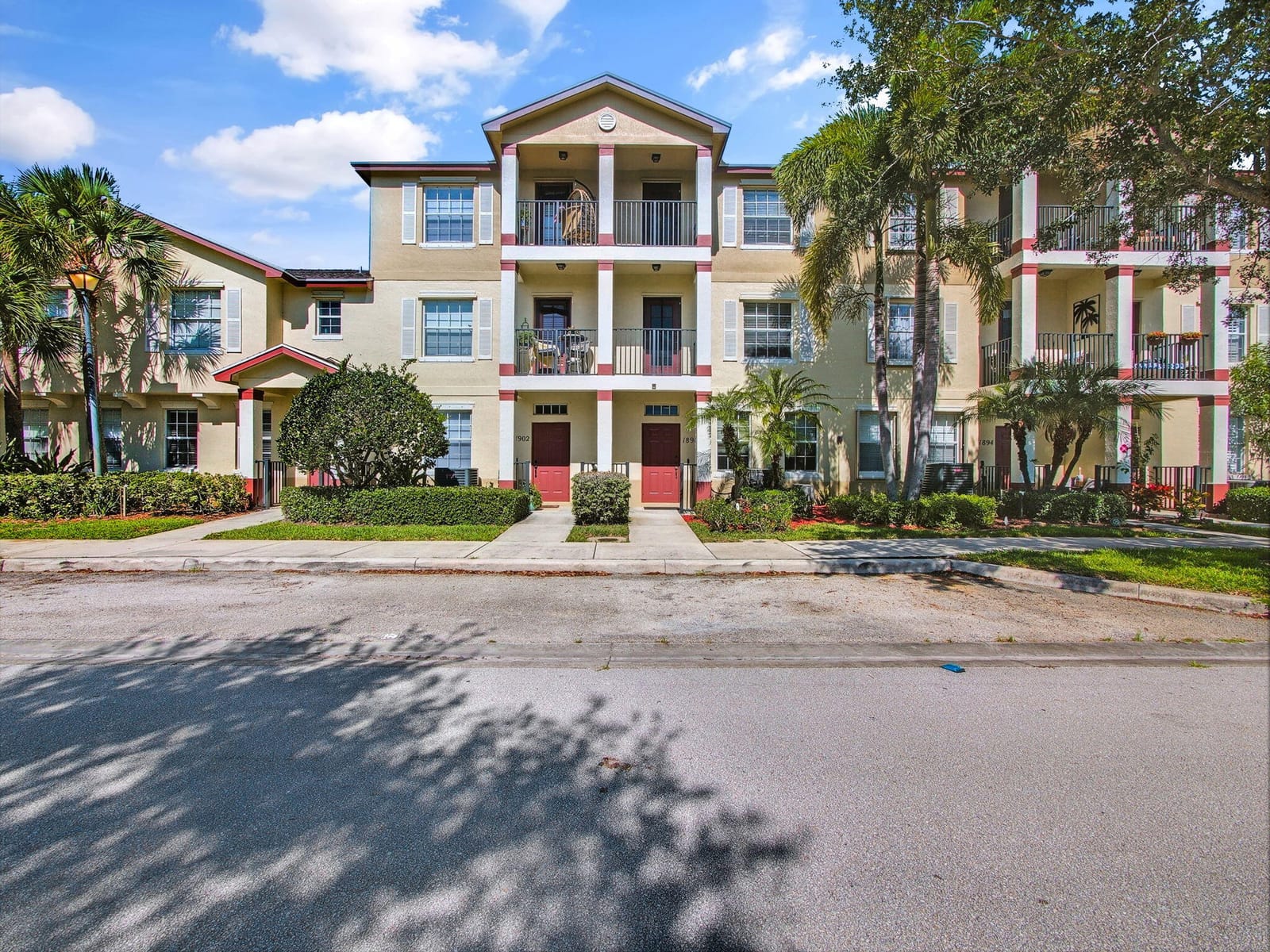 1898 SE Interlachen Drive, Port St. Lucie, FL 34952