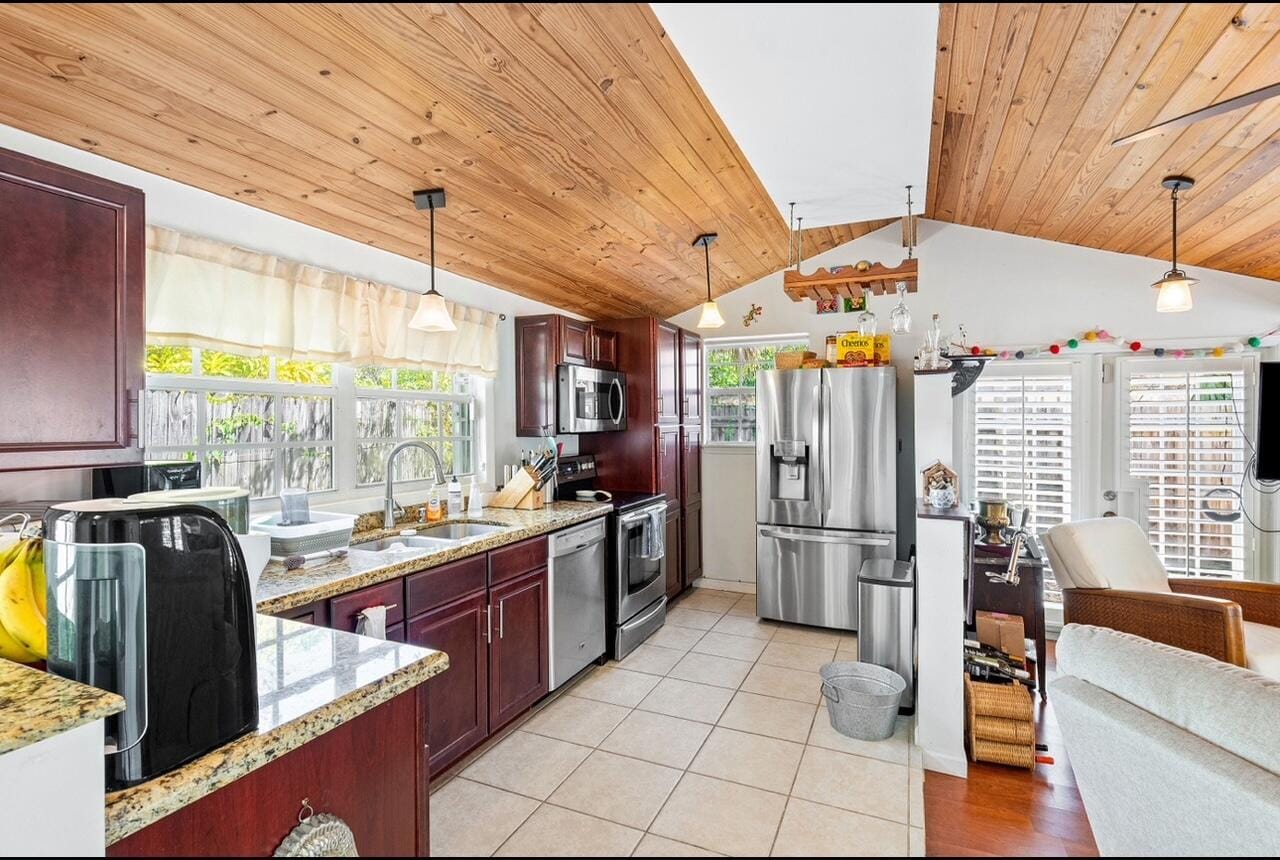 341 NE 7th Avenue, Delray Beach, FL 33483 photo 5