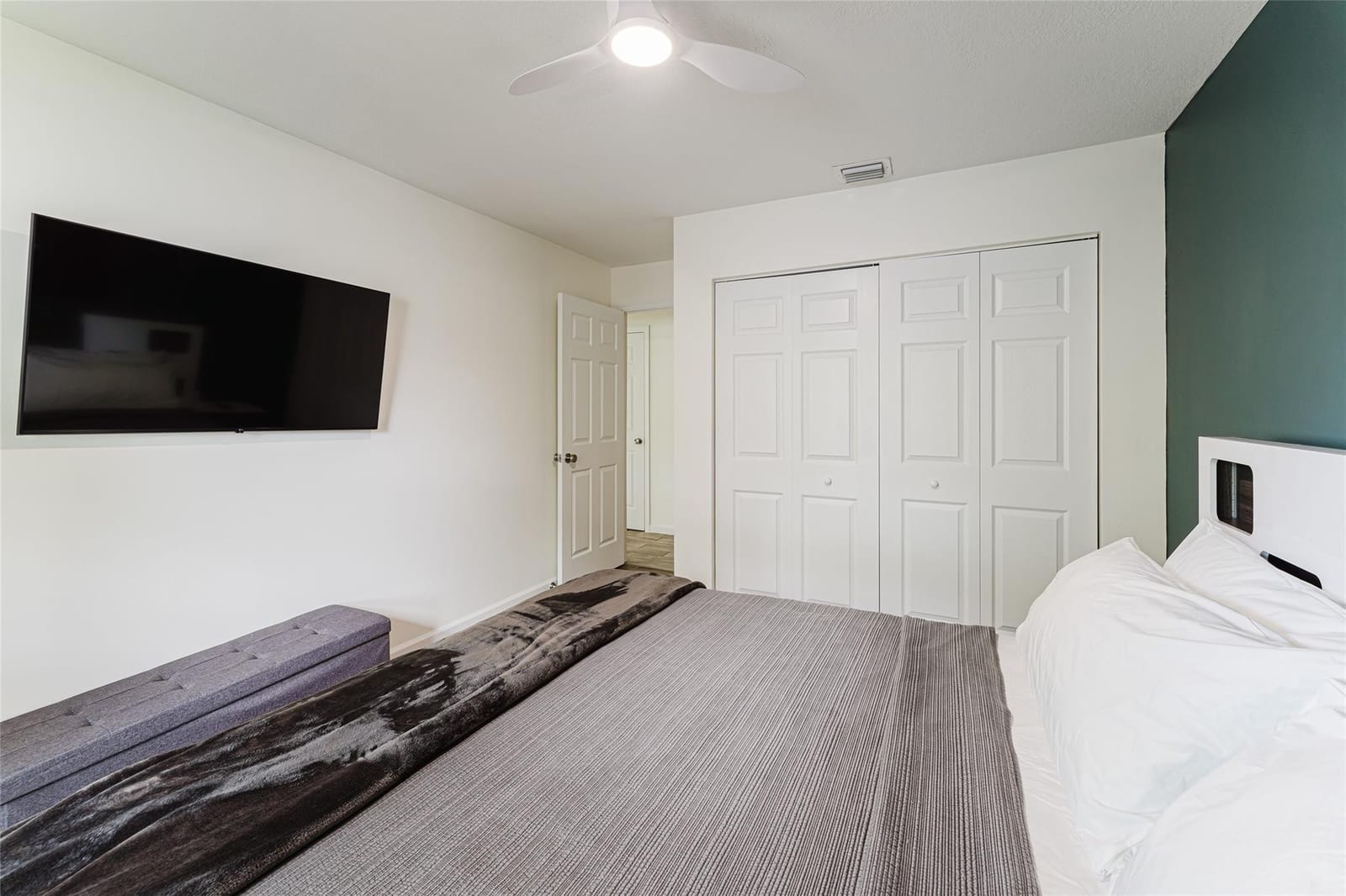 1041 SW 4th Avenue, Delray Beach, FL 33444 photo 22