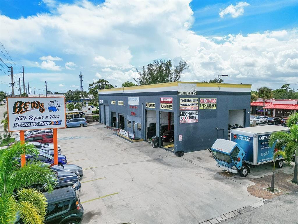 3593 S Military Trail, Lake Worth, FL 33463