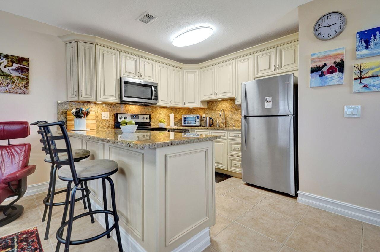 116 Easthampton E, West Palm Beach, FL 33417 photo 24