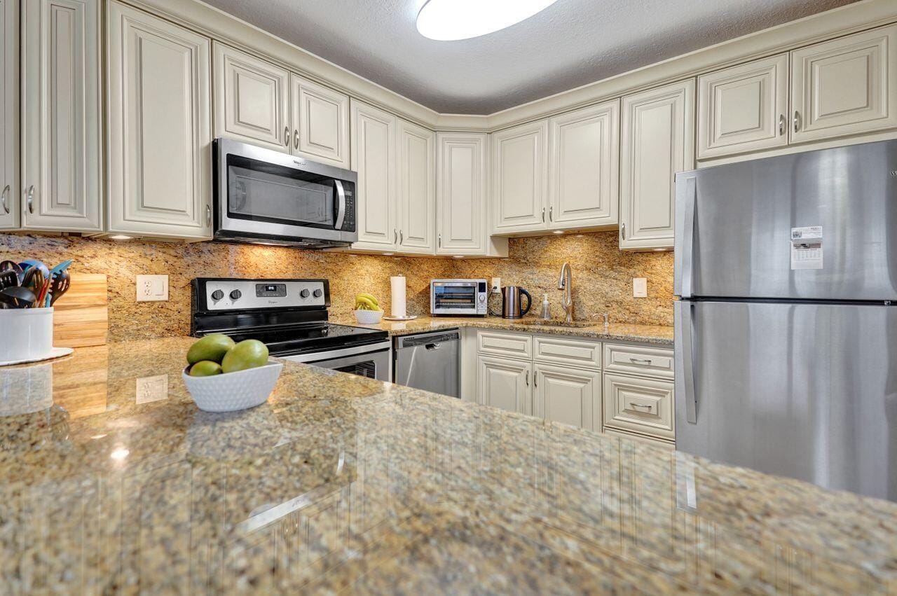 116 Easthampton E, West Palm Beach, FL 33417 photo 25
