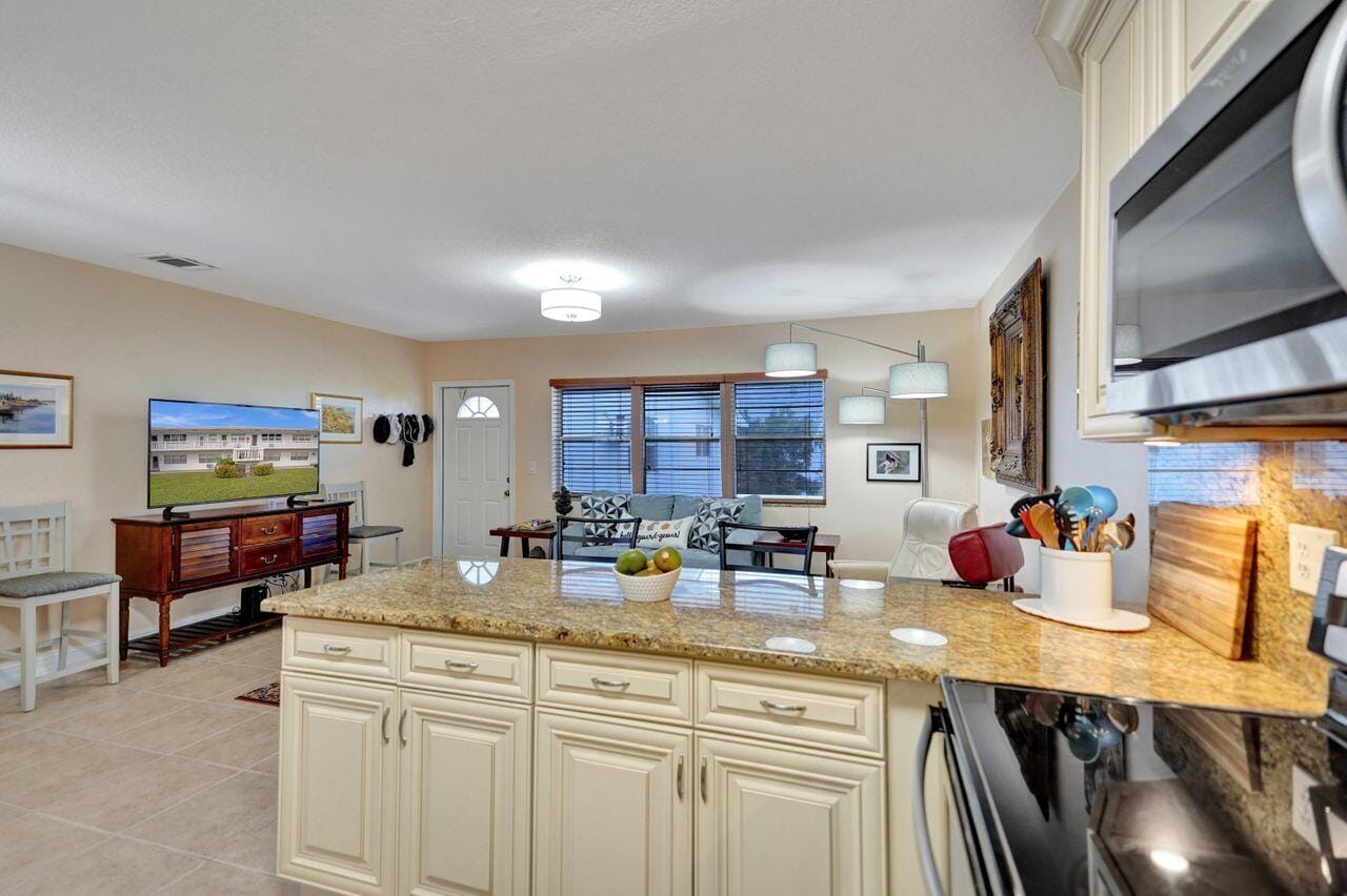 116 Easthampton E, West Palm Beach, FL 33417 photo 27