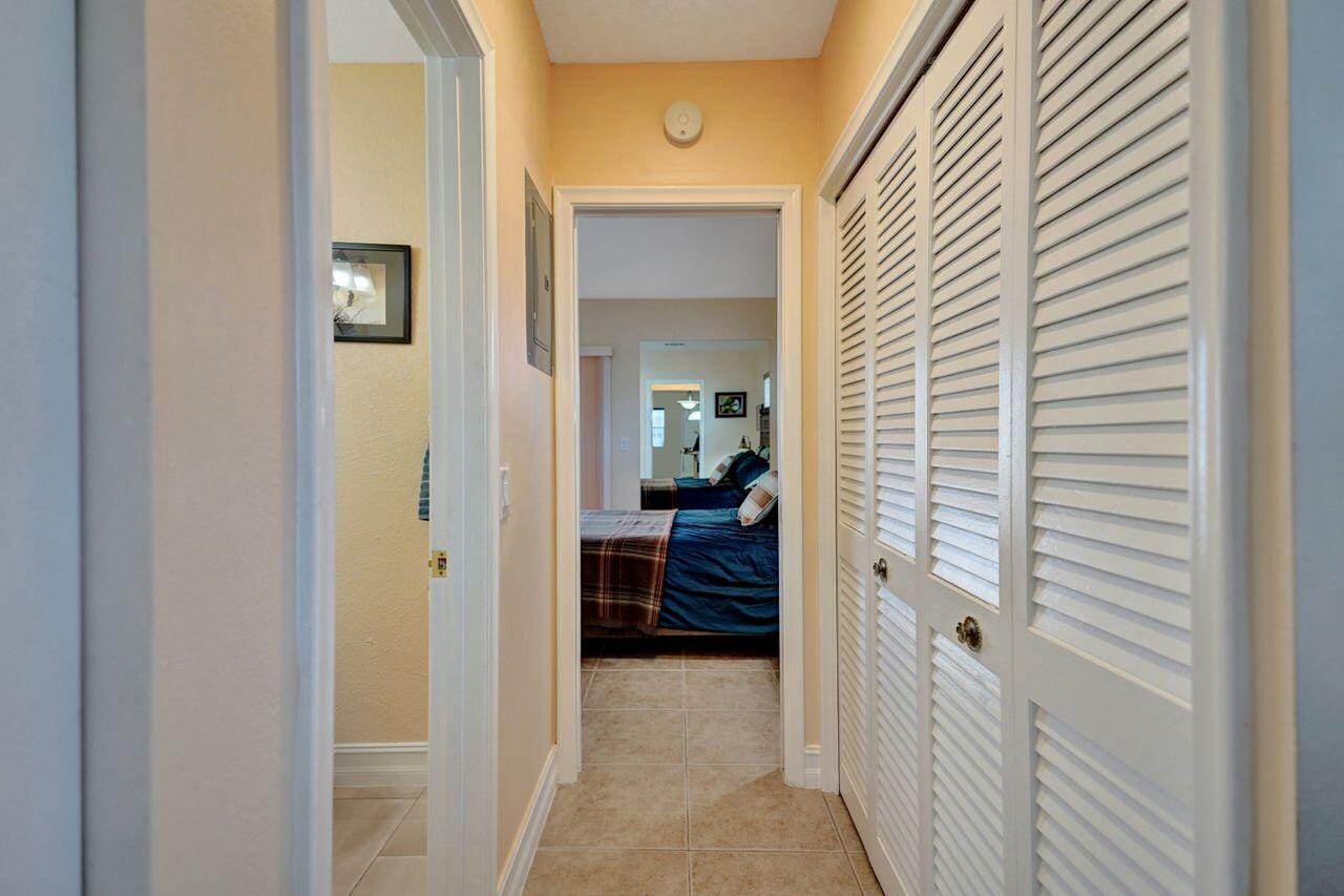 116 Easthampton E, West Palm Beach, FL 33417 photo 8