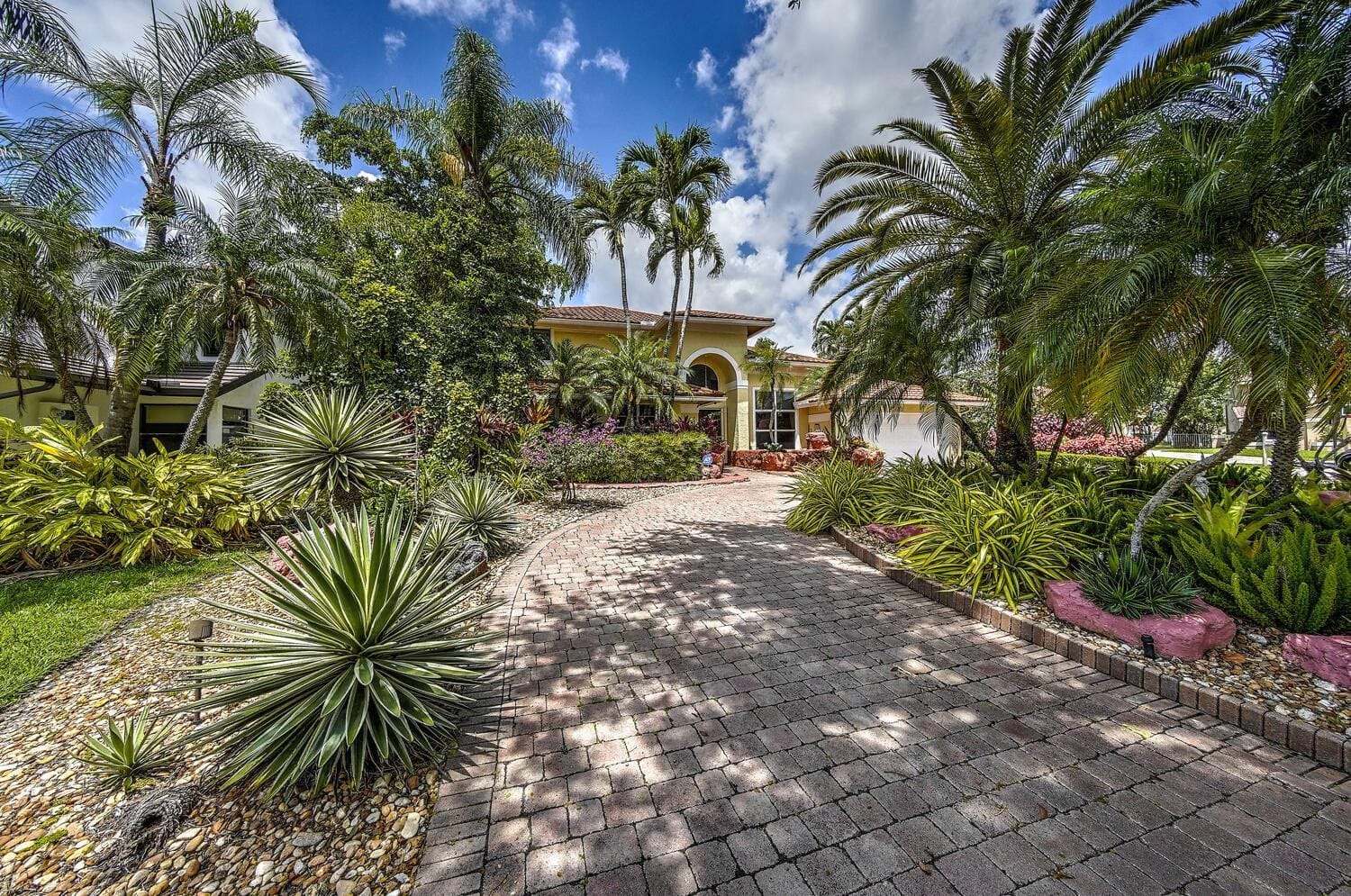 521 NW 107th Avenue, Plantation, FL 33324
