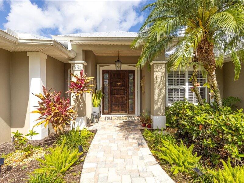 1020 White Tail Avenue SW — photo 4