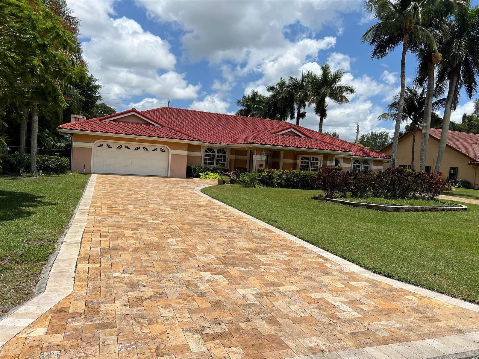 5510 W Castlegate Avenue, Davie, FL 33331 photo 3