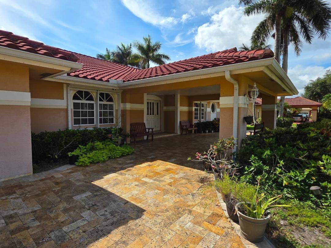 5510 W Castlegate Avenue, Davie, FL 33331 photo 4