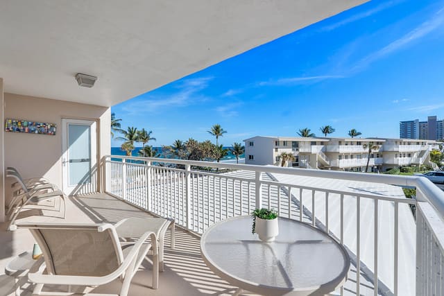 1051 Hillsboro Mile 302e, sold in Hillsboro Le Baron Condo Apts, Hillsboro Beach, FL