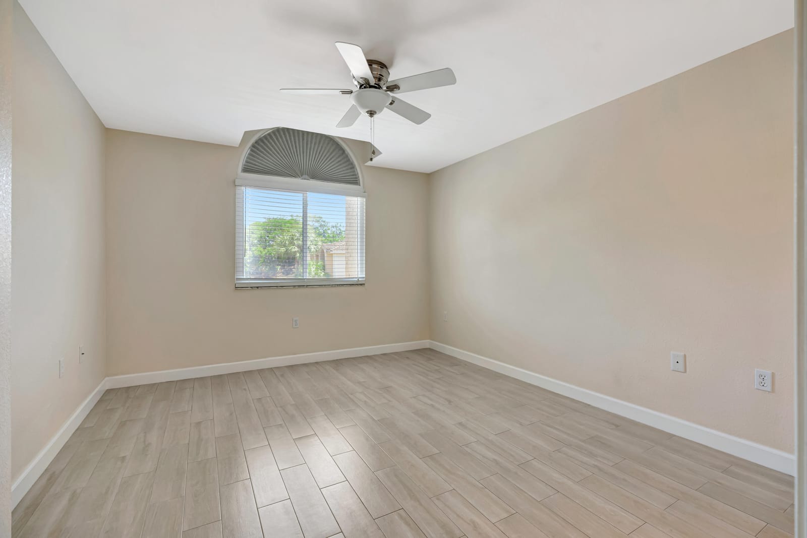 19203 Glenmoor Drive, West Palm Beach, FL 33409 photo 17