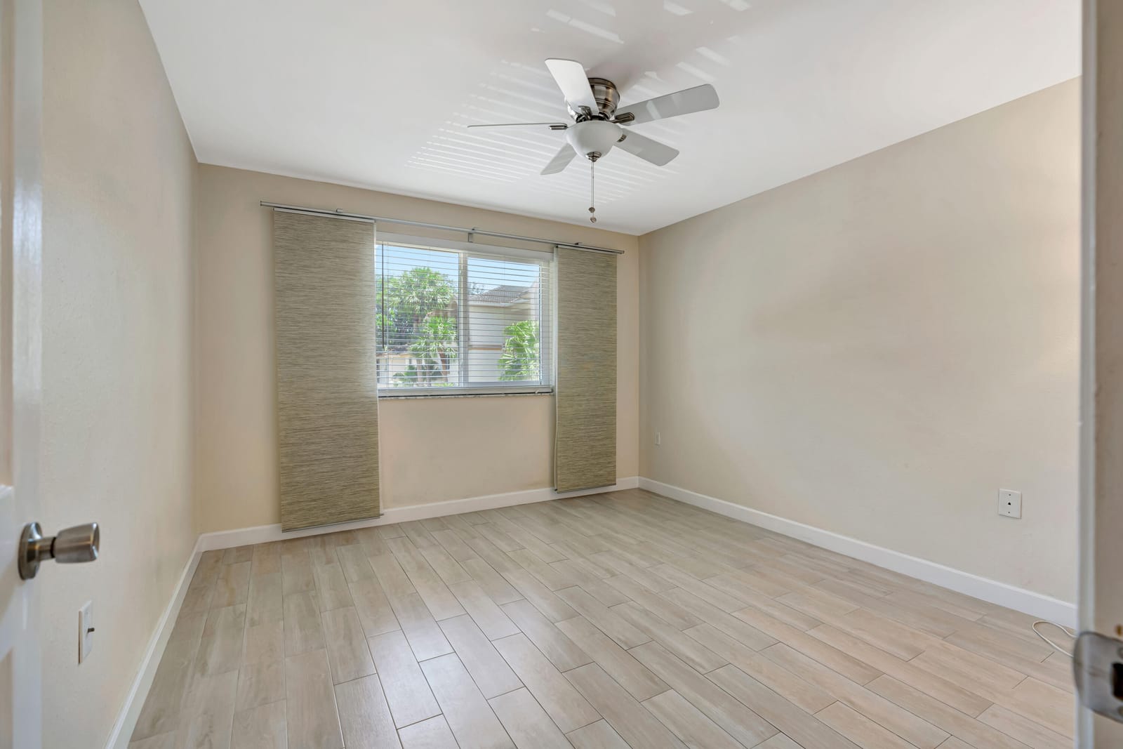 19203 Glenmoor Drive, West Palm Beach, FL 33409 photo 23
