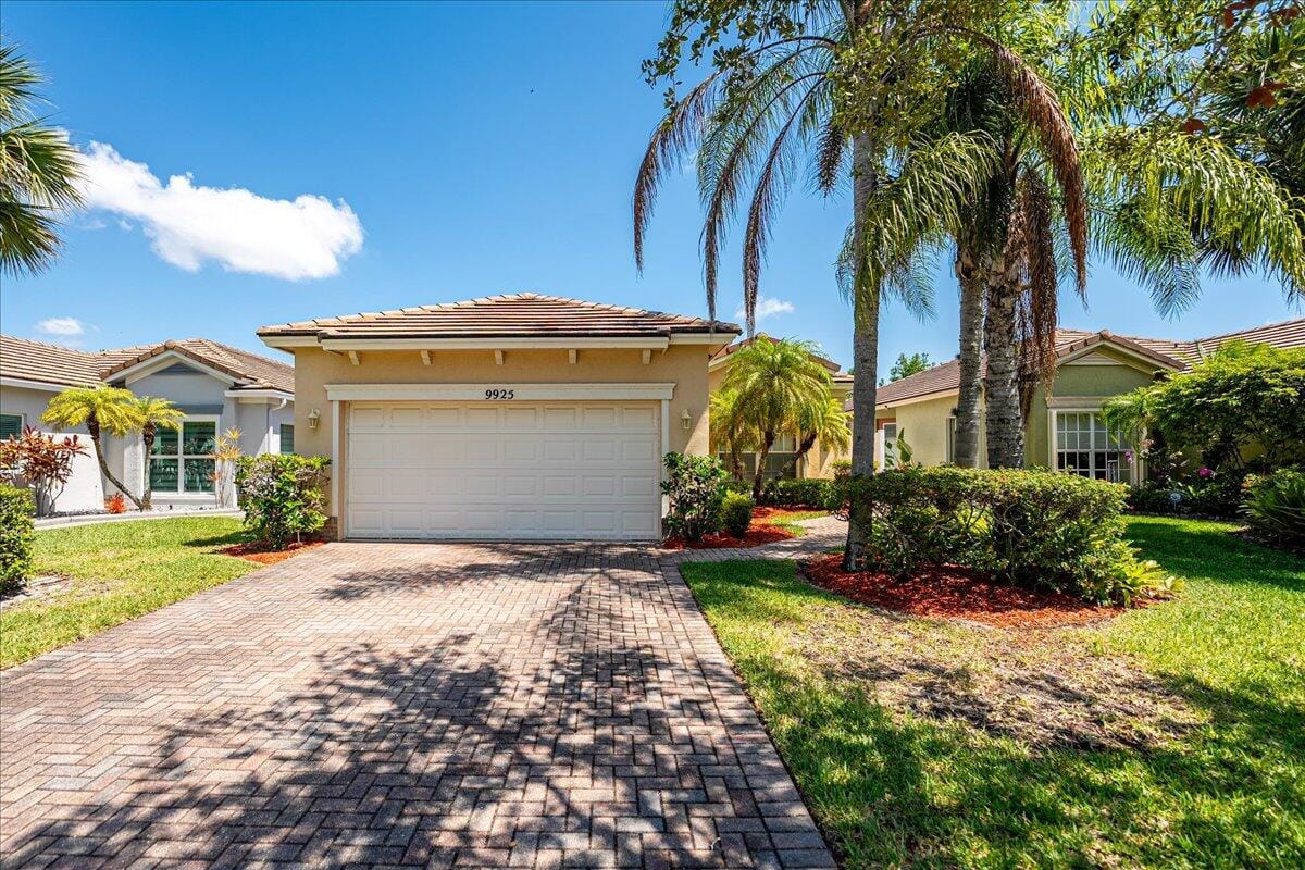9925 SW Stonegate Drive, Port St. Lucie, FL 34987