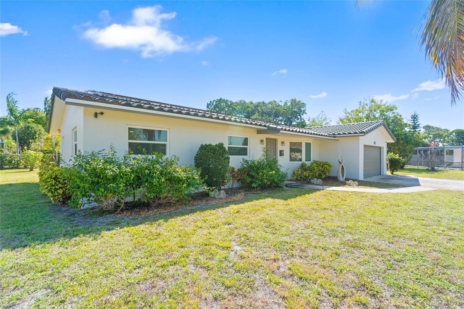 4050 E Edgewood Place — photo 2