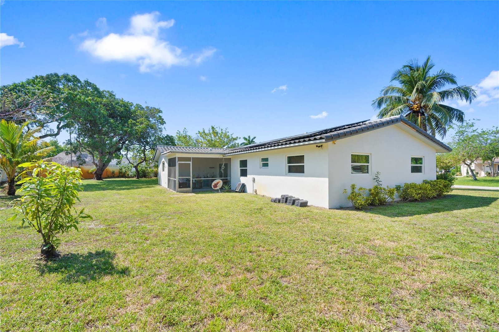 4050 E Edgewood Place — photo 3