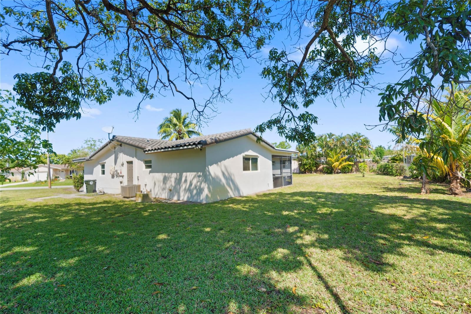 4050 E Edgewood Place — photo 4