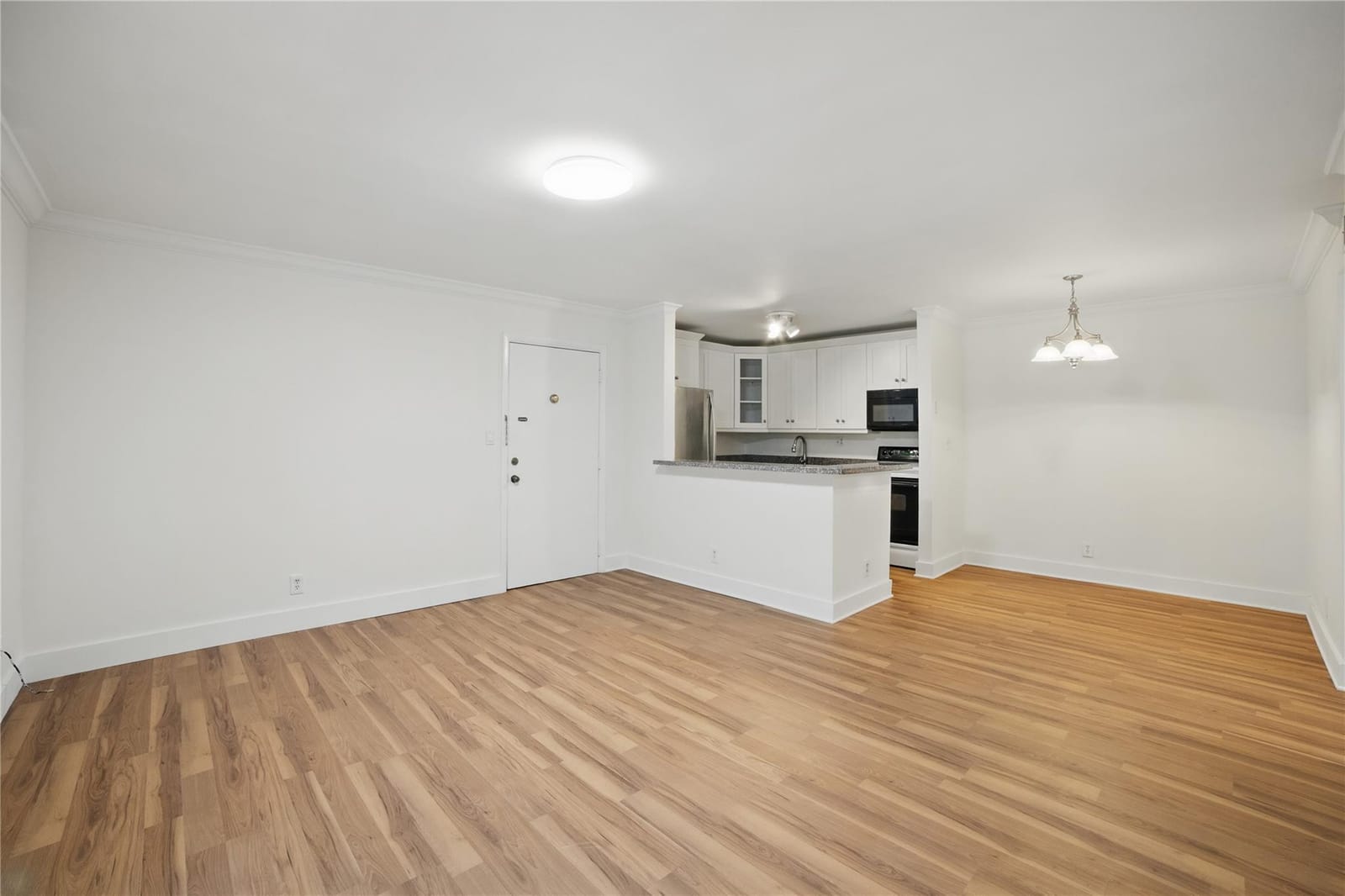 7114 Ashmont Circle 104 — photo 2