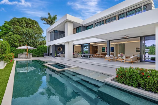 31 Pelican Drive, sold in Seven Isles, Fort Lauderdale, FL