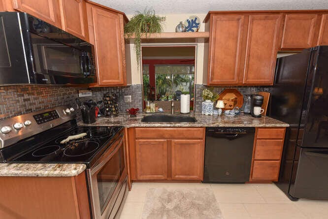 9872 SE Little Club Way S — photo 8
