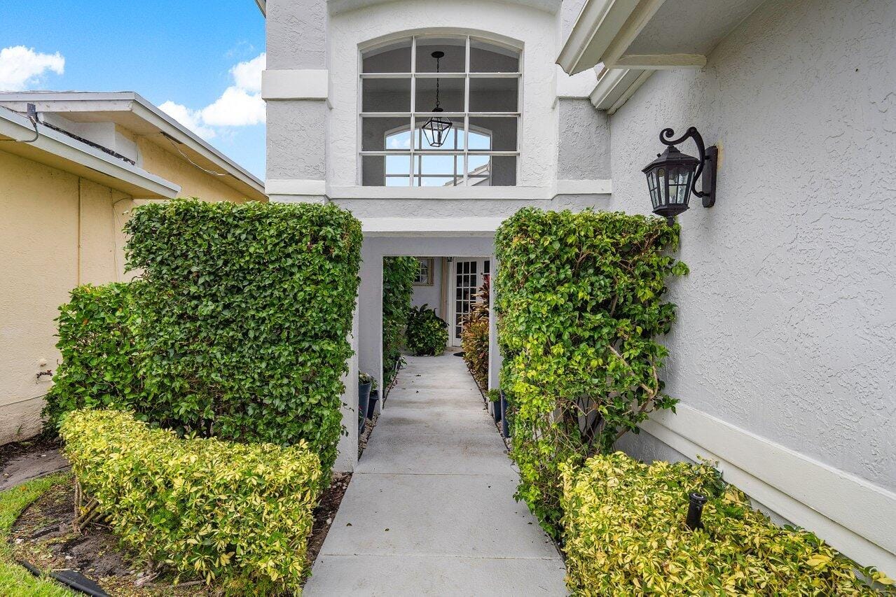 8271 Bob O Link Drive, West Palm Beach, FL 33412 photo 3