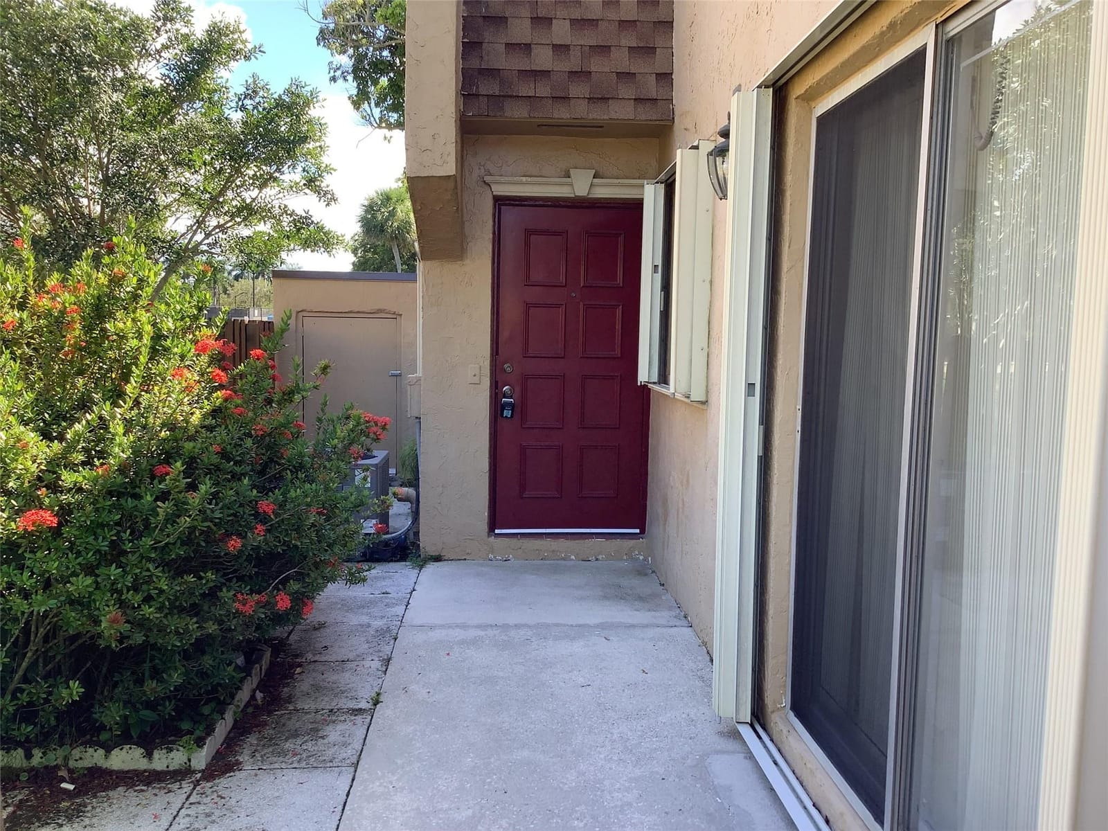 3581 NW 95th Terrace 601 — photo 4